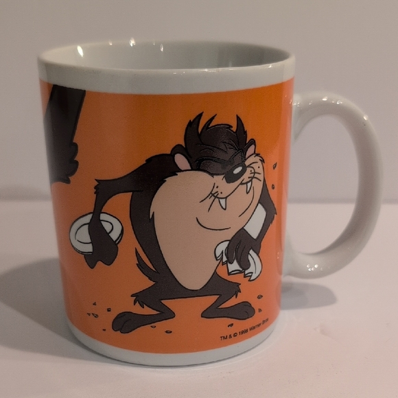 Warner Bros. Other - Warner Bros. Looney Tunes Vintage TAZ Coffee Mug 1998